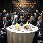 Mansur Yavaş, Taksi Esnafıyla İftarda Buluştu: “Sizlerle Gurur Duyuyoruz”