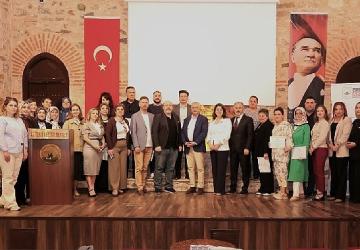 'Ana Baba Okulu' Programını Tamamlayanlar Sertifikalarını Aldı