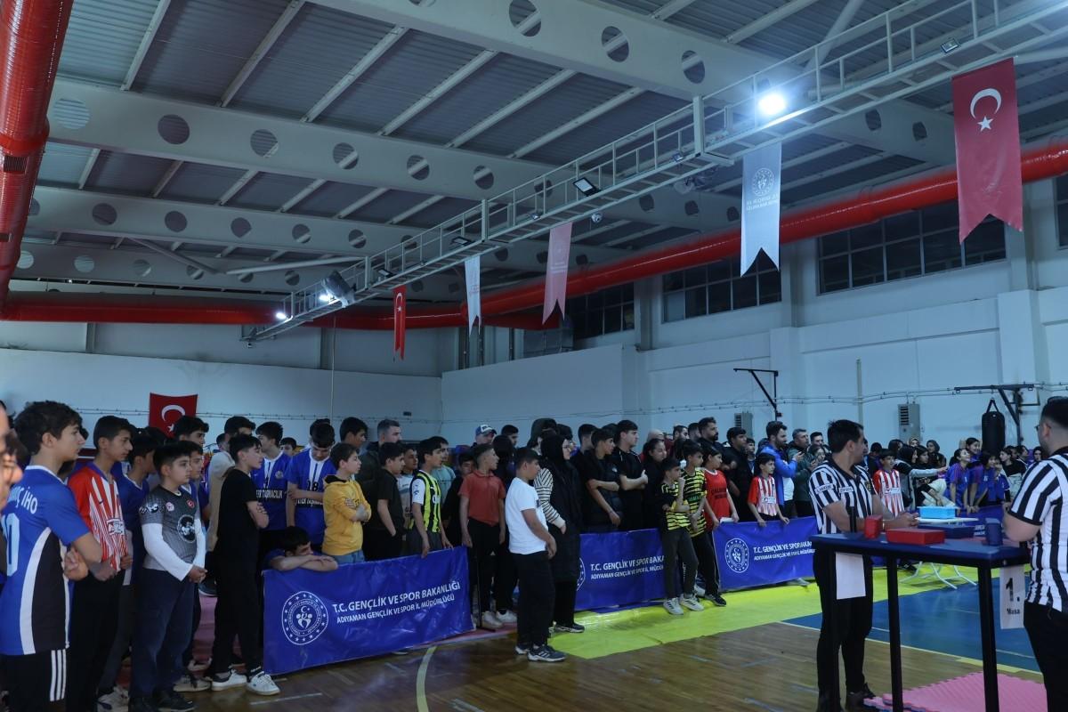 İl Müdürü Hüseyin Elüstü Bilek Güreşi Finallerine Katıldı