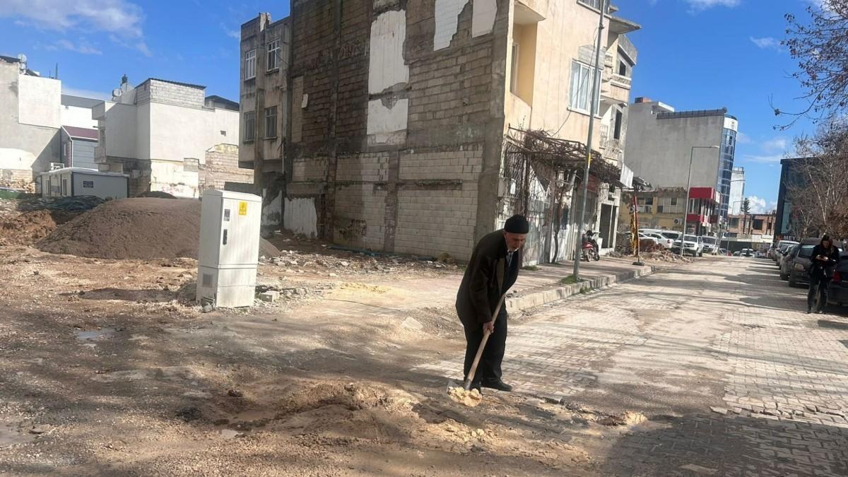 Adıyaman’da yol isyanı: Vatandaş küreği eline aldı - Videolu Haber