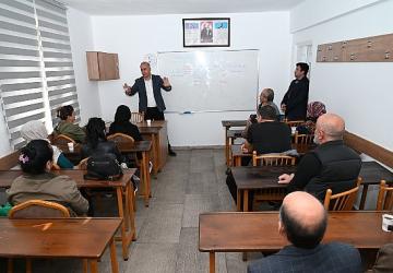 Kurs merkezinde veli toplantısı