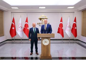 Çevre, Şehircilik ve İklim Değişikliği Bakan Yardımcısı ve TOKİ Başkanı Kura Çekimi için Adıyaman'da