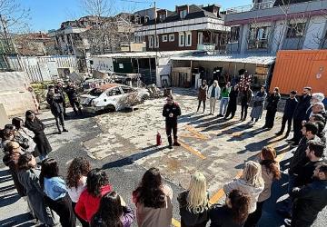 Maltepe Belediyesi'nin öğretmenlerine “yangın müdahale eğitimi"