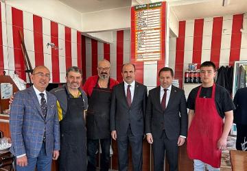 Başkan Altay, Başkan Kılca, Başkan Kavuş, Karaman Caddesi'nde Esnaf ve Vatandaşlarla Buluştu