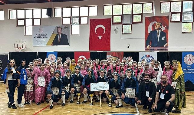 İnegöl Belediyesi Halk Dansları Bölge Finallerinde 3'te 3 Yaptı