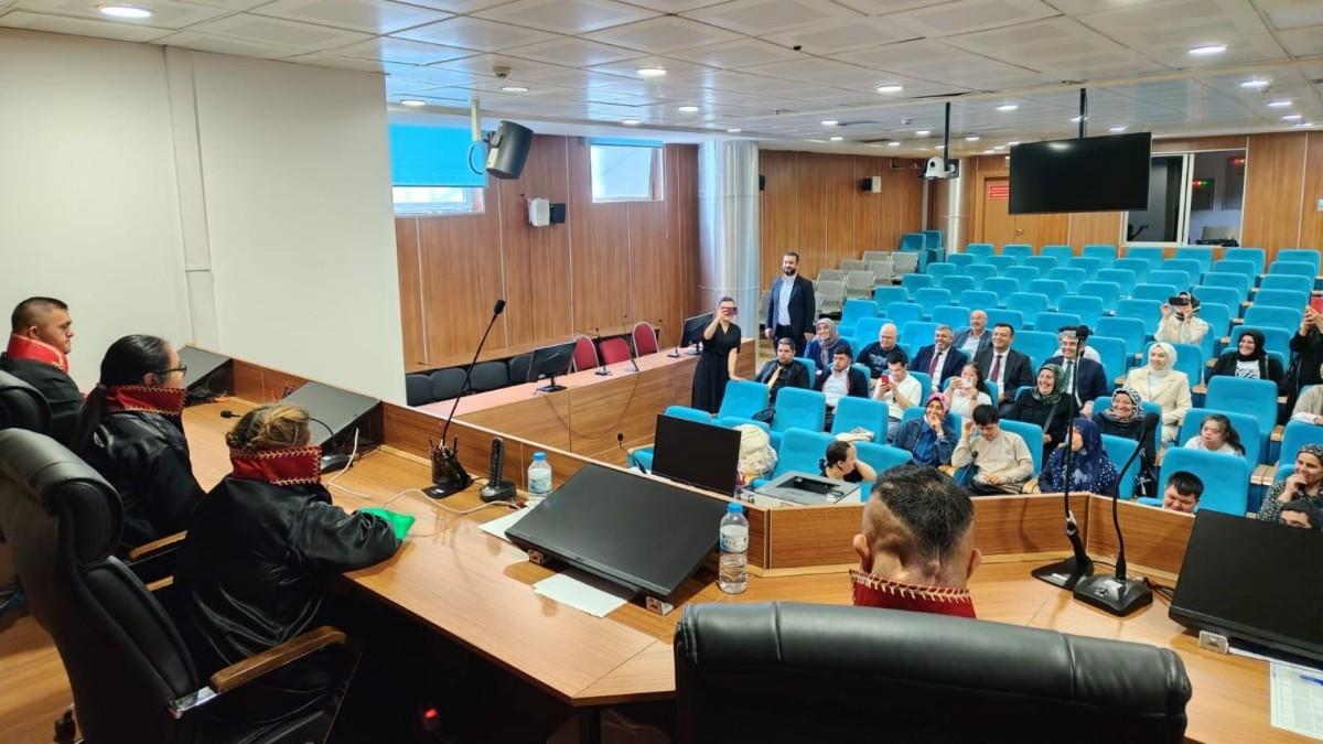 Adıyaman Adliyesi’nde down sendromlu çocuklardan ‘Sevgi Davası’ - Videolu Haber