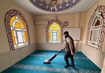Kartepe'nin Camileri Bayram Sabahına Işıl Işıl Giriyor