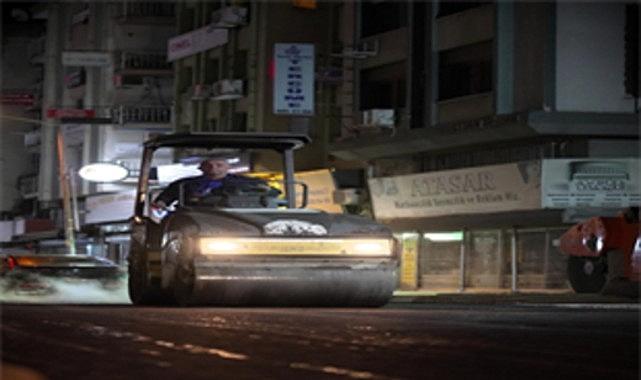 Alsancak'ta altyapısı tamamlanan sokaklar asfaltlanıyor