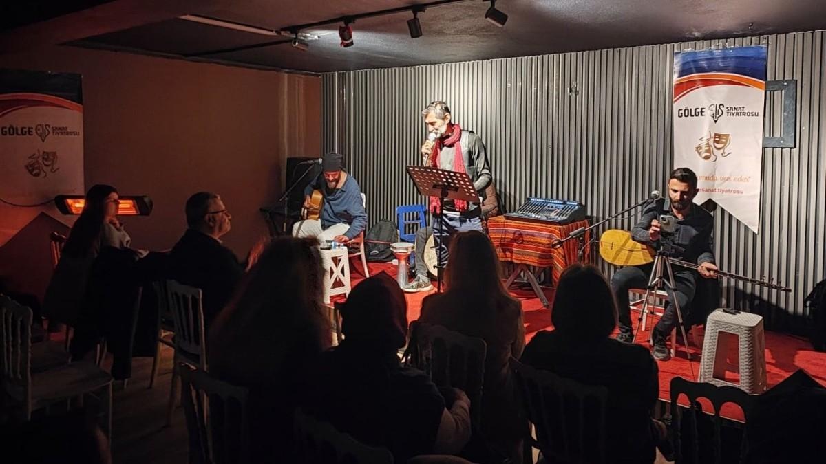 Adıyaman Kent Konseyi’nden 8 Mart etkinliği: Erkekler çiğköfte yoğurdu, kadınlar şiir ve müzik dinledi - Videolu Haber