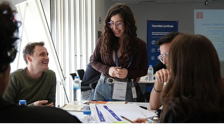 Hyundai Motor Türkiye ve Habitat Derneği'nden Gençlere Eşitlik Odaklı Design Jam Etkinliği.