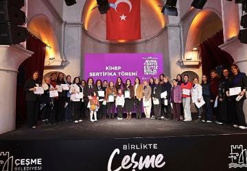 Çeşme'de 8 Mart Dünya Emekçi Kadınlar Günü “Buradayız, Eşitiz, Birlikteyiz" temasıyla kutlandı