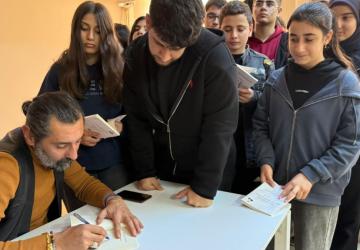 Yazar Şair Murat Kayış, Bilgi Anadolu Lisesi öğrencileriyle buluştu - Videolu Haber