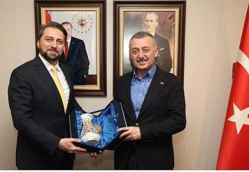 Başkan Büyükakın'dan, Halep'te yoğun ziyaret trafiği