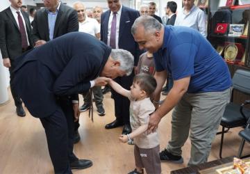 Kâhta Belediyesi’nde bayramlaşma programı yoğun katılımla gerçekleştirildi