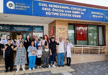Özel bireylerden Anneler Günü'ne anlamlı sürpriz