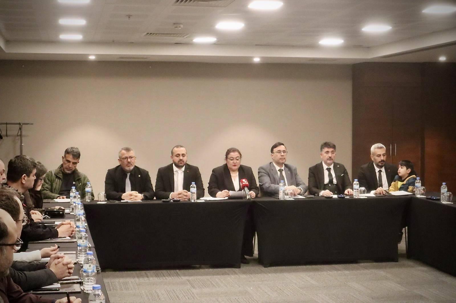 “14 Mart Hekimlerin Günüdür; Sorunlar Görmezden Gelinemez”