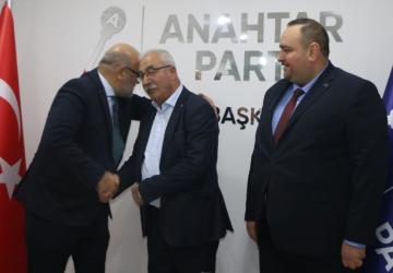 Anahtar Parti Genel Başkan Yardımcısı Aydos Adıyaman’da: CHP’li Şükrü Cem Anahtar Parti’ye katıldı - Videolu Haber