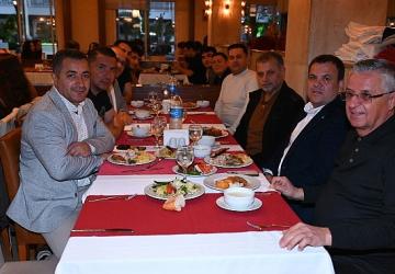 Başkan Topaloğlu'ndan öğrencilere iftar yemeği