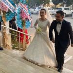 ADIYAMAN (PHA) - Adıyaman’da önceki dönem AK Parti İl Başkanı Mehmet Dağtekin’in evladı Bilal ile Karaca ailesinin kızı Meryem Sümeyye, görkemli bir düğün töreniyle dünya evine girdi.