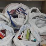 ADIYAMAN (PHA) - 6 Şubat 2023 depremlerinde enkazdan sağ kurtulan ve yüzde 86 engelli raporu bulunan 63 yaşındaki Rahime Karabiber, Adıyaman’daki K-2 konteyner kentte yaşadığı sağlık ve barınma sorunlarını anlatarak yetk...