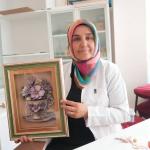 ADIYAMAN (PHA) - Fatma Didar YILDIRIM - Adıyaman Belediyesi bünyesinde faaliyet gösteren Fatih Kadın ve Gençlik Merkezi’nde (ADIMEK) eğitim alan Medine Küçükkaya ve Fatma Değirmenci, kursiyer olarak başladıkları serüveni...