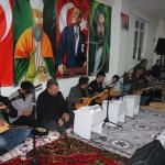 ADIYAMAN (PERRE) - Şeriban ÖZÇAKMAK-Sibel TURAN - Adıyaman'ın Tekpınar Köyü'nde, Alevi Kültür Dernekleri Tekpınar Şubesi tarafından düzenlenen Hızır Lokması programında 6 Şubat depreminde hayatını kaybedenler anıldı, bir...