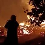 ADIYAMAN (PHA) - Adıyaman’ın Besni ilçesinde, çıkan yangında bir ev tamamen kullanılamaz hale geldi.