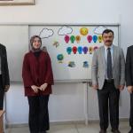 ADIYAMAN (PHA) - Mustafa KAMIŞ - Kahta Belediye Başkanı Mehmet Can Hallaç, 2025-2026 eğitim-öğretim yılının başlaması dolayısıyla ilçedeki okulları ziyaret ederek öğrencilerle bir araya geldi.