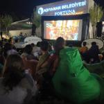 ADIYAMAN (PHA) - Fatma Didar YILDIRIM - Adıyaman Belediyesi tarafından düzenlenen “Adıyaman Açık Hava Sinema Günleri” etkinliği, aileler ve çocukların yoğun ilgisiyle gerçekleşti.