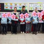 ADIYAMAN (PERRE) - (Murat KAYIŞ) - Türk Kadınlar Birliği Tarsus Şubesi tarafından Adıyaman merkeze bağlı Yukarı Kuşakkaya Köyü'ndeki okulda öğrenim gören 145 öğrenciye bayramlık ayakkabı ve elbise desteğinde bulunuldu.