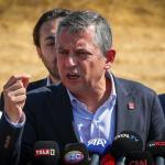 İSTANBUL (PHA) - Murat KAYIŞ - CHP Genel Başkanı Özgür Özel, Silivri Cezaevi’nde tutuklu bulunan partisinin Cumhurbaşkanı adayı Ekrem İmamoğlu’nu ziyaret etti.