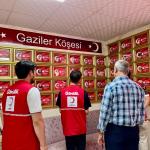 ADIYAMAN (PHA) - Murat KAYIŞ - Türk Kızılay Adıyaman İl Merkezi Başkanlığı Başkan Yardımcısı Ahmet Rençber ve Genç Kızılay Adıyaman ekibi, Harp Malulü Gaziler, Şehit Dul ve Yetimleri Derneği Adıyaman Şubesi’ni ziyaret et...