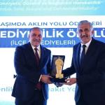 ADIYAMAN (PHA) - Mustafa KAMIŞ - Kahta Belediyesi, 2025 yılı boyunca altyapıdan ulaşıma, sosyal projelerden gençlik yatırımlarına, dijitalleşmeden çevre projelerine kadar pek çok alanda hayata geçirdiği hizmetlerle ilçey...