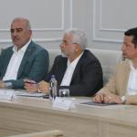 ADIYAMAN (PHA) - Tarım ve Orman Bakanı İbrahim Yumaklı, bir dizi ziyaret ve tören kapsamında geldiği Adıyaman’da, Valilik Toplantı Salonu’nda düzenlenen “Adıyaman Tarım-Orman Sektör Toplantısı”nda bölgedeki üreticiler, ç...