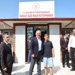 ADIYAMAN (PHA) - Adıyaman’ın Samsat ilçesinde yapımı tamamlanan ve hizmete sunulan Samsat Halk Kütüphanesi, düzenlenen ziyaret programıyla kamuoyuna tanıtıldı.