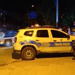 ADIYAMAN (PHA) - Adıyaman'ın Besni ilçesinde hafif ticari araç ile otomobilin çarpışması sonucu meydana gelen kazada 4 kişi yaralandı.
