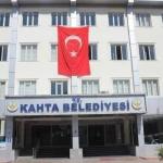 ADIYAMAN (PHA) - Mustafa KAMIŞ - Kahta Belediyesi, 2025 yılı boyunca altyapıdan ulaşıma, sosyal projelerden gençlik yatırımlarına, dijitalleşmeden çevre projelerine kadar pek çok alanda hayata geçirdiği hizmetlerle ilçey...