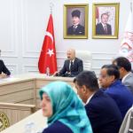 ADIYAMAN (PHA) - Adıyaman’da 2024-2025 eğitim-öğretim yılı boyunca yürütülen faaliyetlerin kapsamlı bir şekilde ele alındığı Milli Eğitim Müdürlüğü Yıl Sonu Değerlendirme Toplantısı, Vali Dr.