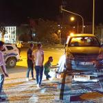 ADIYAMAN (PHA) - Adıyaman'ın Besni ilçesinde hafif ticari araç ile otomobilin çarpışması sonucu meydana gelen kazada 4 kişi yaralandı.