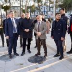 ADIYAMAN (PERRE) - (Behçet ATABEK) - Adıyaman Belediyesi, 6 Şubat 2023 depremlerinin üçüncü yıl dönümünde, yaşanan büyük acıları ve o gün ortaya çıkan dayanışmayı ölümsüzleştirmek amacıyla Kent Meydanı'nda "anı ve kayıt...