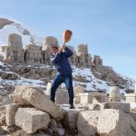 ADIYAMAN (PERRE) - Şeriban ÖZÇAKMAK - Adıyaman'da, 1987 yılında UNESCO tarafından Dünya Mirası listesine alınan Nemrut Dağı'na çıkan, yaptığı şarkılar ve renkli kişiliğiyle tanınan sanatçı Aydın Aydın bu kez yapay zekaya...