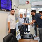 ADIYAMAN (PHA) - Adıyaman’ın Kâhta ilçesinde ekonomik hayatın temel dinamiklerinden biri olan esnafları ziyaret eden Adıyaman Valisi Dr.