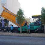 ADIYAMAN (PERRE) - Şeriban ÖZÇAKMAK - Adıyaman Belediyesi Fen İşleri Müdürlüğü ekipleri, altyapı çalışmalarının tamamlanmasının ardından Karapınar Mahallesi'ndeki Atatürk Bulvarı'na bağlanan Karapınar Caddesi'nde son eta...
