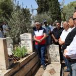 ŞANLIURFA (PHA) - Şanlıurfa’da, kaza yapan araçtaki yaralılara yardım ederken kaza mahalline dalan otobüsün çarpması sonucu hayatını kaybeden İhlas Haber Ajansı Muhabiri Muhammet Abdulkadir Esen, mezarı başında anıldı.