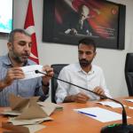 ADIYAMAN (PHA) - Gülbahar SÜNGÜ - Adıyaman Belediye Başkanı Abdurrahman Tutdere’nin geçici olarak görevinden uzaklaştırılması ve hakkında verilen ev hapsi kararının ardından, Belediye Meclisi’nde yapılan başkan vekili se...