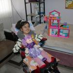 ADIYAMAN (PERRE) - Şeriban ÖZÇAKMAK-Sibel TURAN - Adıyaman'ın Gölbaşı ilçesinde yaşayan SMA Tip-1 hastası 10 yaşındaki İkranur Alsat'ın Dubai'de uygulanacak gen tedavisi için başlatılan Adıyaman Valiliği onaylı yardım ka...