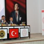 ADIYAMAN (PHA) - Fatma Didar YILDIRIM – Kahta İlçe Milli Eğitim Müdürlüğü tarafından, 2025-2026 eğitim-öğretim yılı öncesinde Kahta Mesleki ve Teknik Anadolu Lisesi’nde okul müdürleriyle sene başı toplantısı düzenlendi.