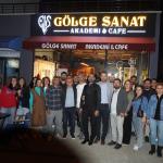 ADIYAMAN (PERRE) - Şeriban ÖZÇAKMAK- Adıyaman Altınşehir'de kurulan Gölge Sanat Akademisi, sanatseverlerle ilk buluşmasını Şair ve Yazar Murat Kayış'ın şiir ve müzik dinletisi programıyla gerçekleştirdi.