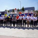 ADIYAMAN (PHA) - Mustafa KAMIŞ – Kahta Belediyesi, ilçeye daha güçlü ve etkin hizmet sunmak amacıyla, tarihinde ilk kez gerçekleştirilen en büyük araç alımıyla 17 yeni aracı filosuna kattı.