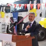 ADIYAMAN (PHA) - Mustafa KAMIŞ – Kahta Belediyesi, ilçeye daha güçlü ve etkin hizmet sunmak amacıyla, tarihinde ilk kez gerçekleştirilen en büyük araç alımıyla 17 yeni aracı filosuna kattı.